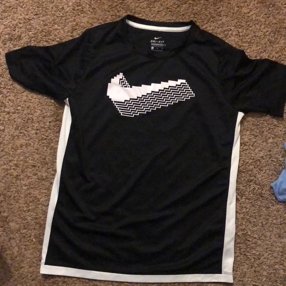 Nike dry fit tee